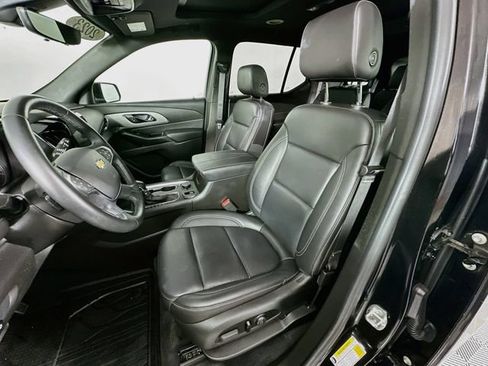 Used 2023 Chevrolet Traverse LT w/ LT Premium Package AWD/4WD image 31