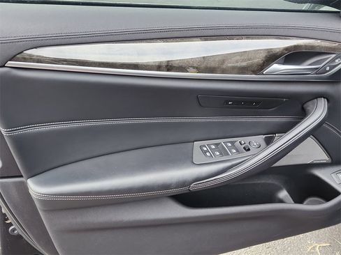 Used 2020 BMW M550i xDrive w/ Executive Package image 6