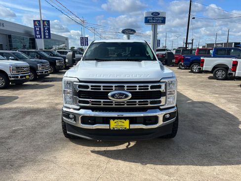 Used 2025 Ford F250 XLT w/ FX4 Off-Road Package AWD/4WD image 8