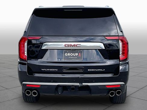 Used 2021 GMC Yukon XL Denali w/ Denali Premium Package AWD/4WD image 5