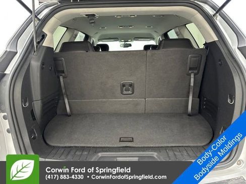 Used 2017 Chevrolet Traverse LT image 17