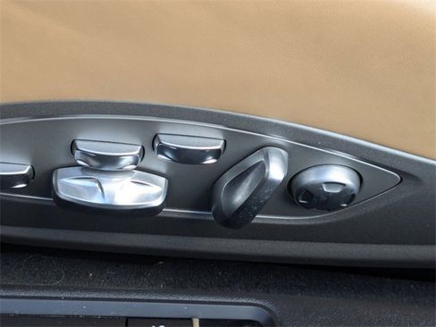 Used 2017 Porsche 911 Carrera 4S image 18