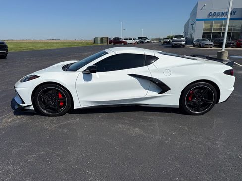 Used 2020 Chevrolet Corvette Stingray Preferred Cpe w/ 2LT Preferred Equipment Group RWD image 32