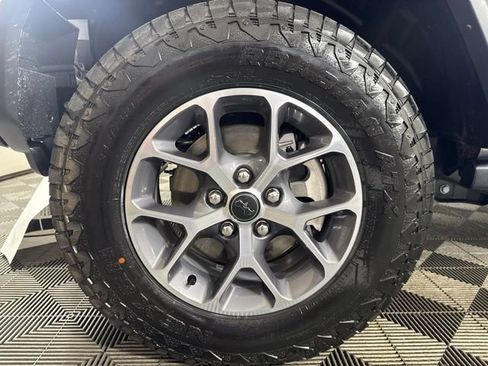 Used 2024 Jeep Wrangler Unlimited Sport AWD/4WD image 10