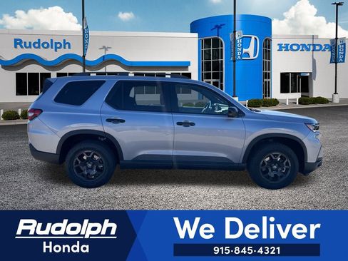 New 2025 Honda Pilot TrailSport image 6