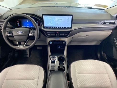 Used 2023 Ford Escape Active w/ Tech Pack #1 AWD/4WD image 12