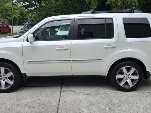 Used 2012 Honda Pilot Touring image 2