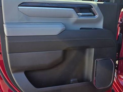 Used 2024 GMC Sierra 2500 SLT w/ SLT Premium Package image 11