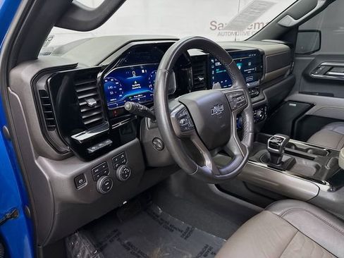 Used 2022 Chevrolet Silverado 1500 ZR2 w/ Technology Package image 12