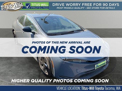 Used 2025 Toyota Prius LE FWD image 1