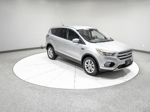 Used 2017 Ford Escape SE AWD/4WD image 28