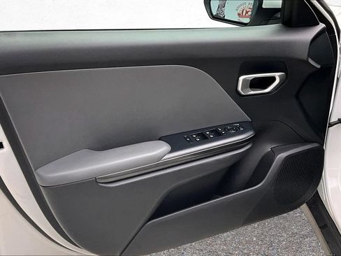Used 2025 Kia K4 FWD image 20
