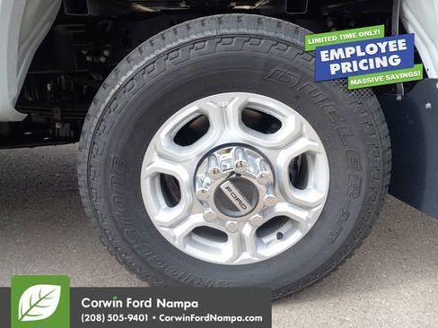 New 2026 Ford F350 XLT w/ XLT Premium Package AWD/4WD image 32
