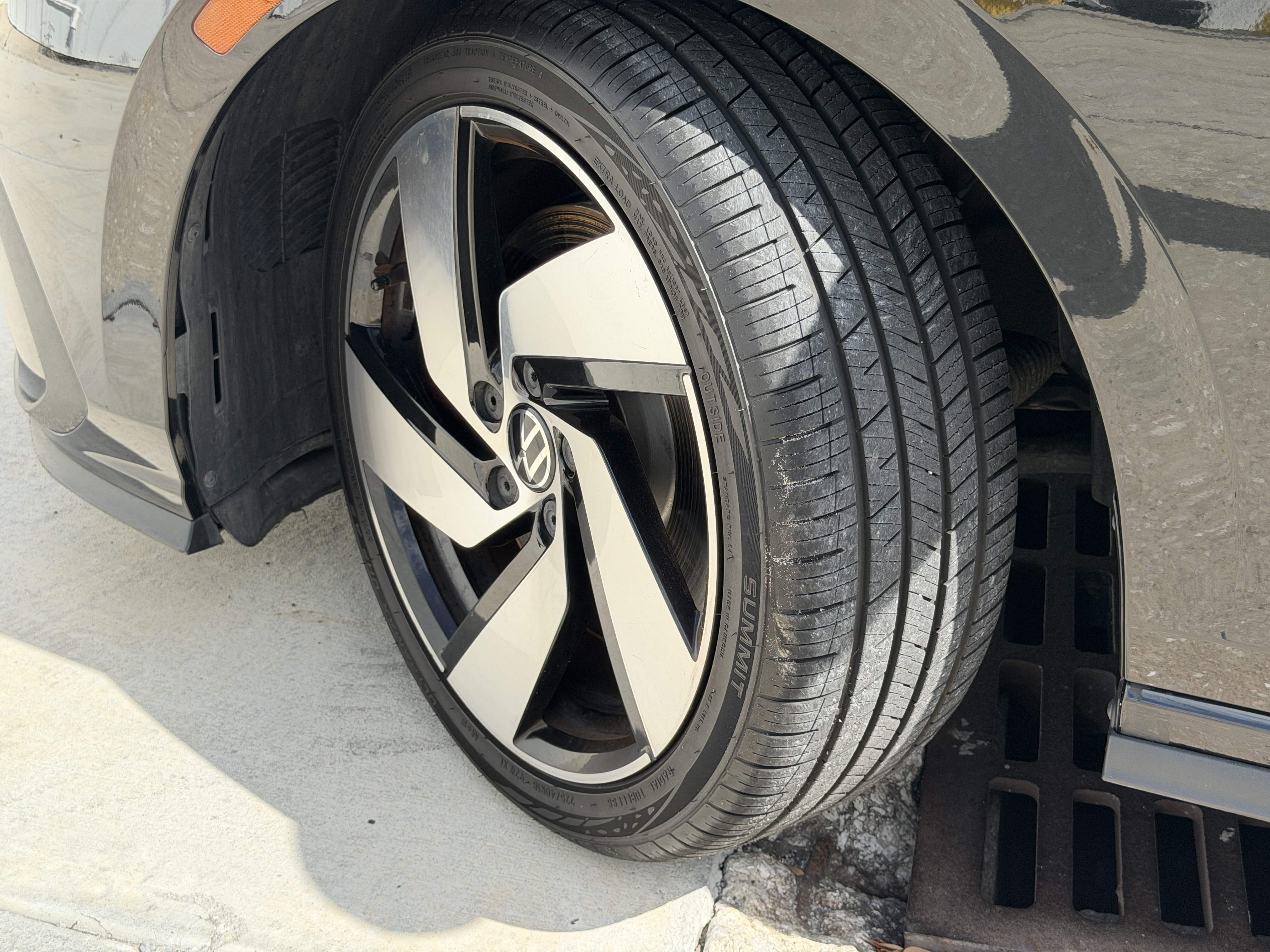 Certified 2024 Volkswagen GTI S FWD image 30