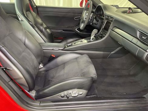 Used 2015 Porsche 911 Carrera 4 GTS image 22