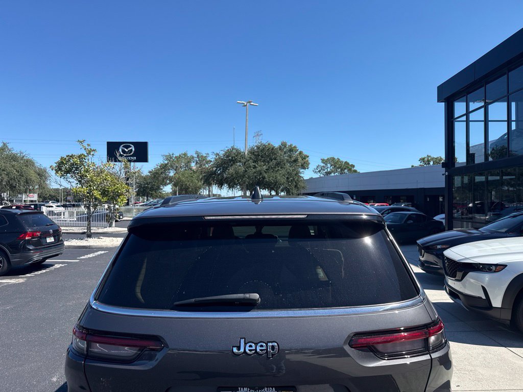 Used 2021 Jeep Grand Cherokee L Limited w/ Trailer Tow Group (B) AWD/4WD image 6