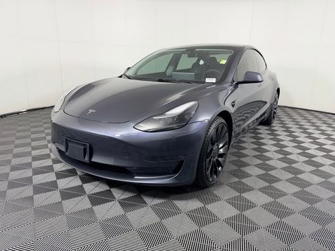Used 2023 Tesla Model 3 Performance image 3