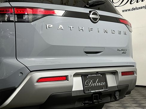 Used 2023 Nissan Pathfinder Platinum w/ Cargo Package image 29