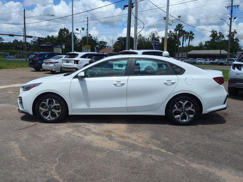 Certified 2021 Kia Forte LXS FWD image 8