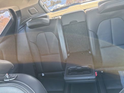 Certified 2025 Volvo XC40 B5 Plus image 32