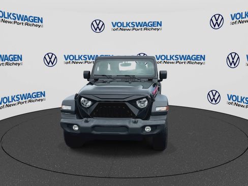 Used 2021 Jeep Wrangler Unlimited Sport AWD/4WD image 3
