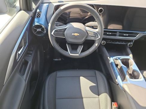 New 2026 Chevrolet Equinox EV LT w/ LPO, Blackout Package FWD image 17