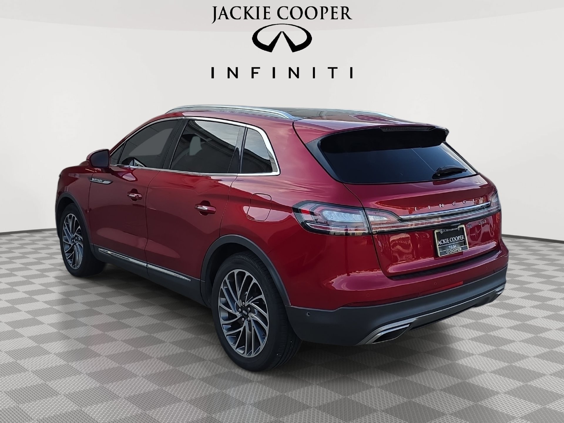 Used 2020 Lincoln Nautilus Reserve w/ Equipment Group 201A FWD image 7