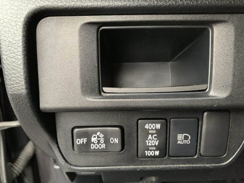 Used 2019 Toyota Tacoma TRD Off-Road image 13