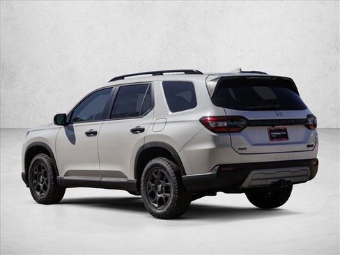 New 2025 Honda Pilot TrailSport image 7