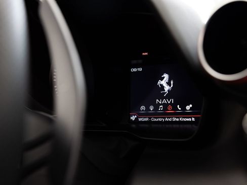 Used 2021 Ferrari F8 Tributo RWD image 50
