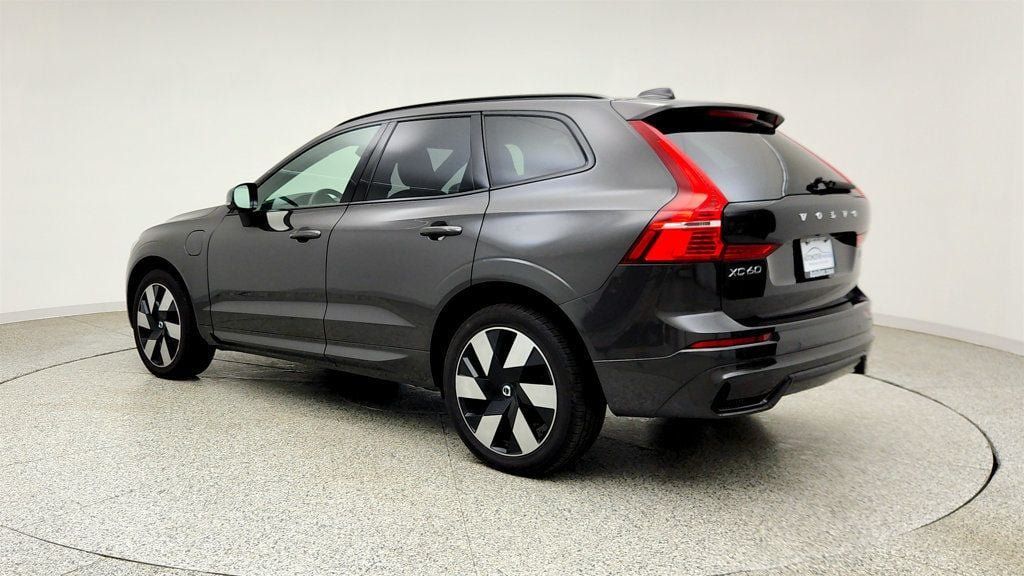 Used 2024 Volvo XC60 T8 Ultimate w/ Climate Package AWD/4WD image 7
