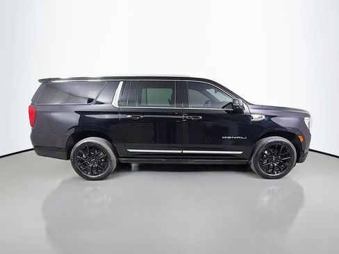 Used 2023 GMC Yukon XL Denali AWD/4WD image 5