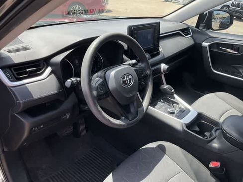Used 2021 Toyota RAV4 XLE w/ Convenience Package AWD/4WD image 10