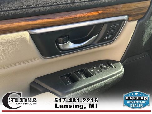 Used 2017 Honda CR-V Touring image 14