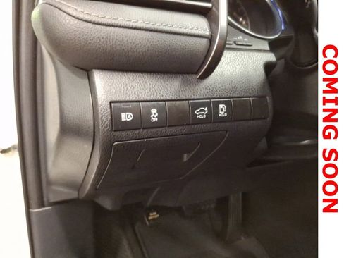 Used 2019 Toyota Camry SE FWD image 15
