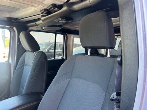 Used 2019 Jeep Wrangler Unlimited Sport S AWD/4WD image 22