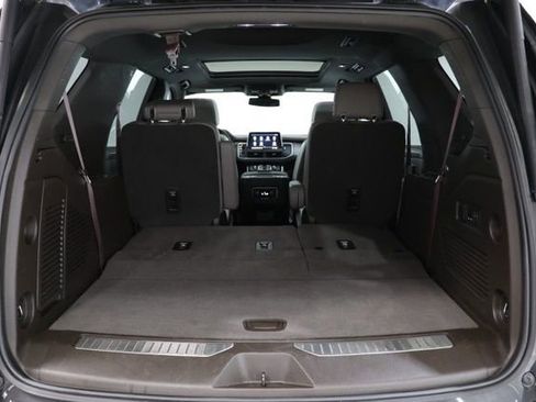 Used 2021 Chevrolet Tahoe Z71 w/ Z71 Signature Package AWD/4WD image 35
