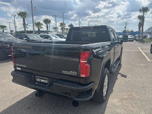 Used 2024 Chevrolet Silverado 2500 High Country w/ High Country Premium Package AWD/4WD image 16