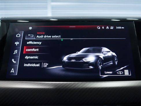 Used 2023 Audi RS e-tron GT w/ Carbon Performance Package image 23