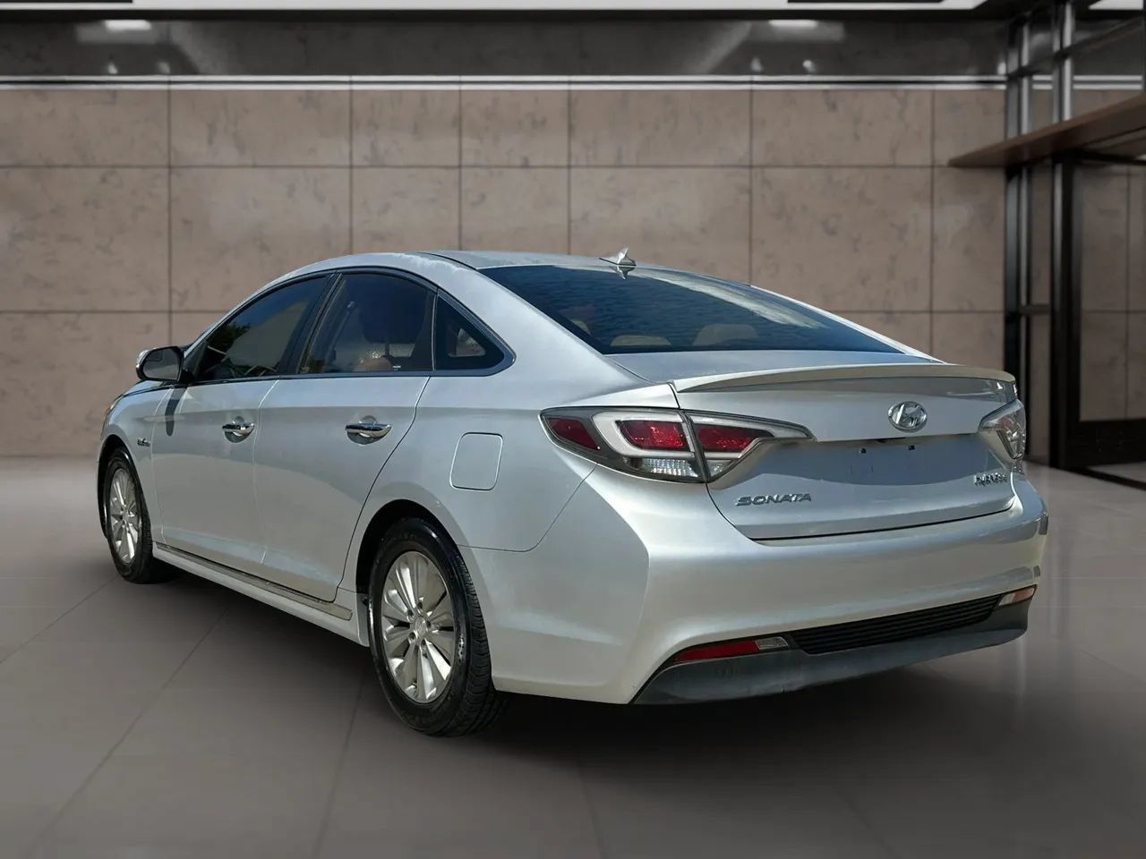 Used 2016 Hyundai Sonata SE FWD image 4