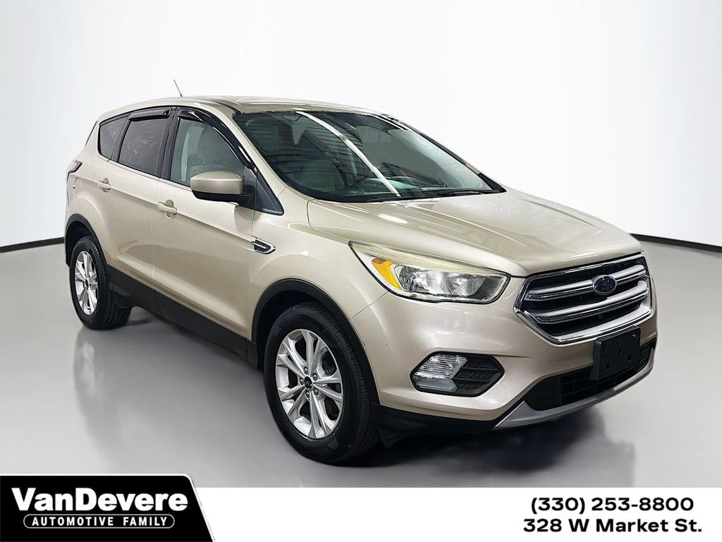 Used 2017 Ford Escape SE FWD image 1