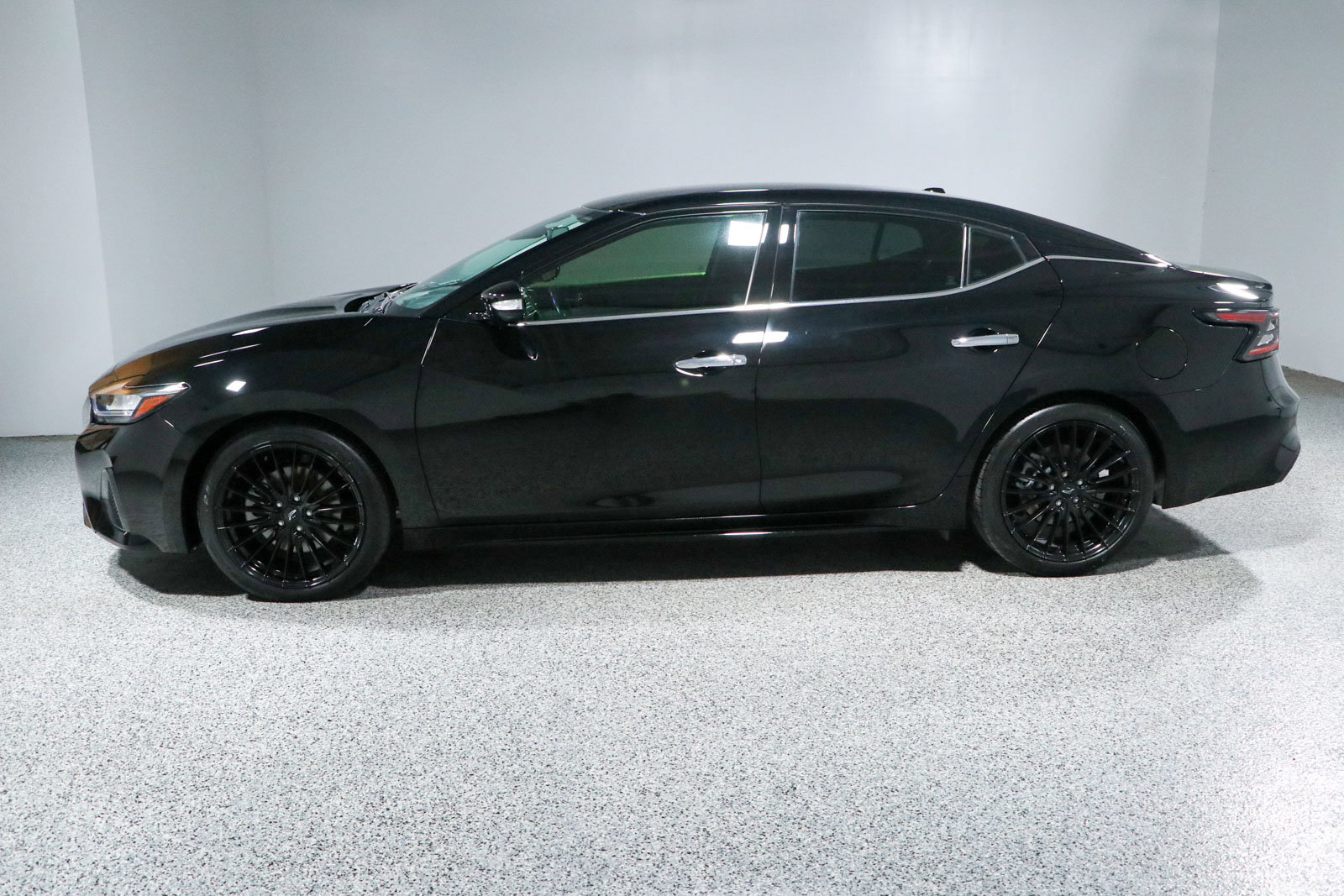 Used 2022 Nissan Maxima SV w/ Floor Mat Group FWD image 10