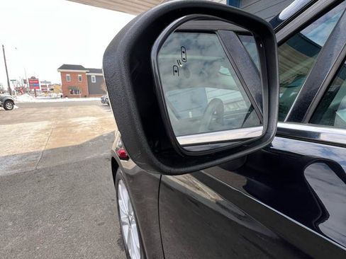 Used 2019 Ford Fusion SE image 15