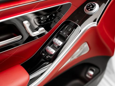 Used 2023 Mercedes-Benz S 500 4MATIC w/ AMG Line image 52