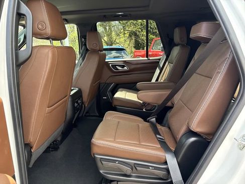 Used 2024 Chevrolet Tahoe High Country AWD/4WD image 31
