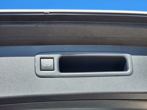 Used 2025 Toyota Highlander Platinum image 42