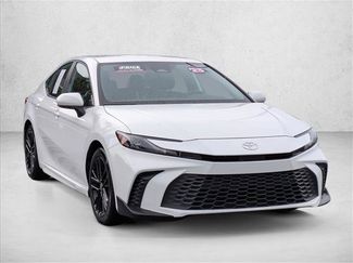 Used 2025 Toyota Camry SE FWD video 3