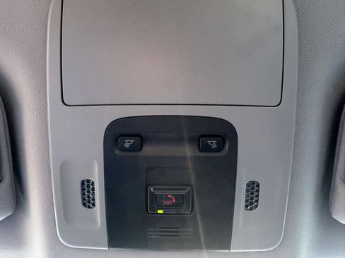 Used 2024 Toyota Camry SE image 18