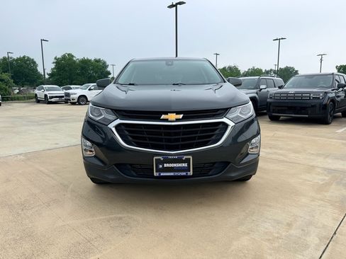 Used 2021 Chevrolet Equinox LT FWD image 2