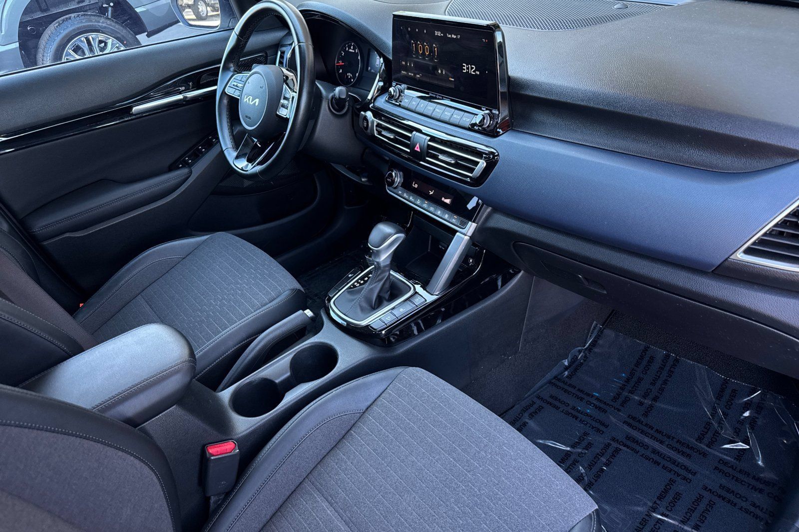 Used 2022 Kia Seltos Nightfall Edition AWD/4WD image 18